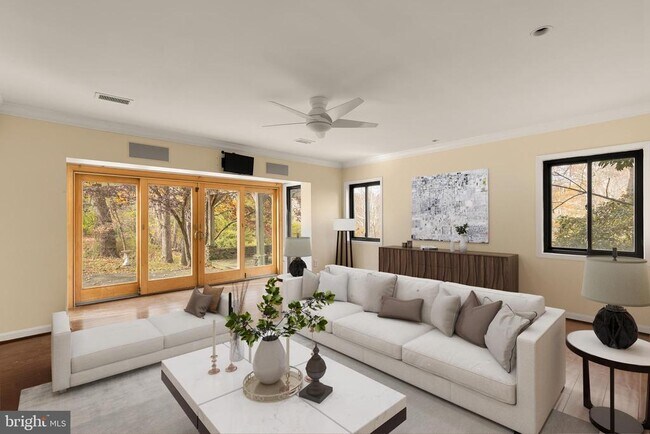 Building Photo - 1434 Kirby Rd