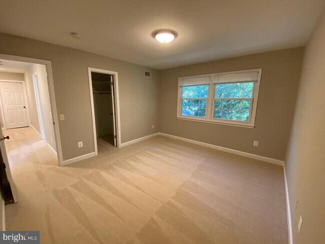 Building Photo - 3707 Moss Brooke Ct