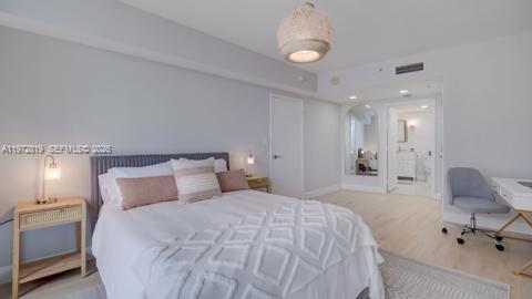 Building Photo - 1750 N Bayshore Dr