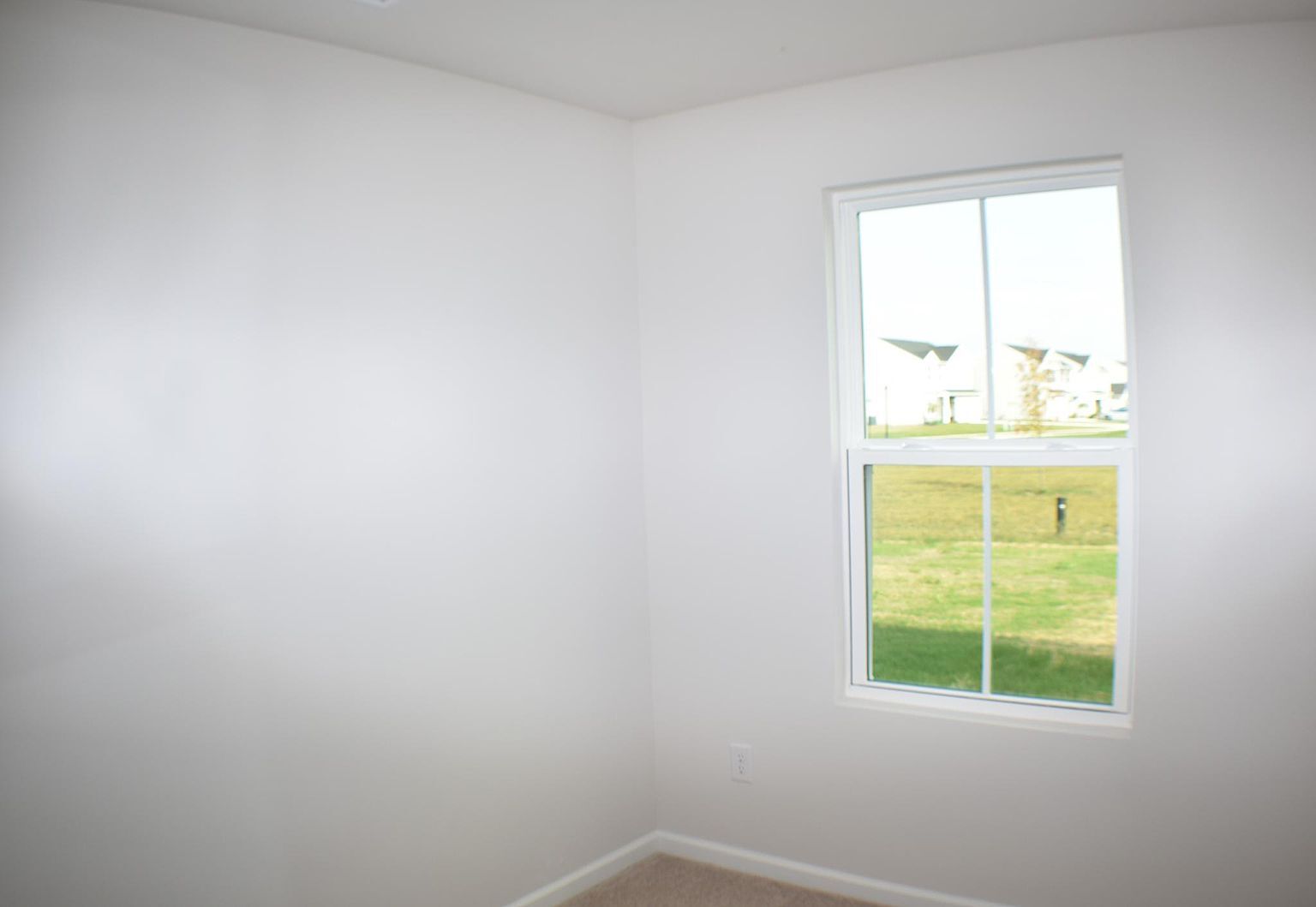 Building Photo - 9755 Oakgrove Dr