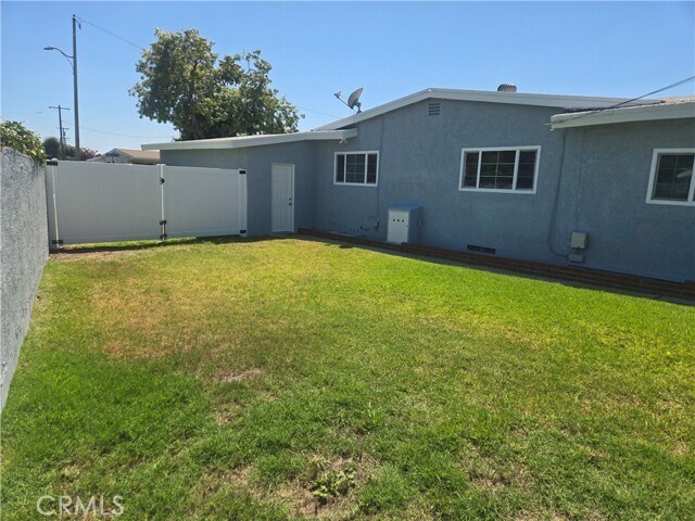 Building Photo - 5769 E Oakbrook St