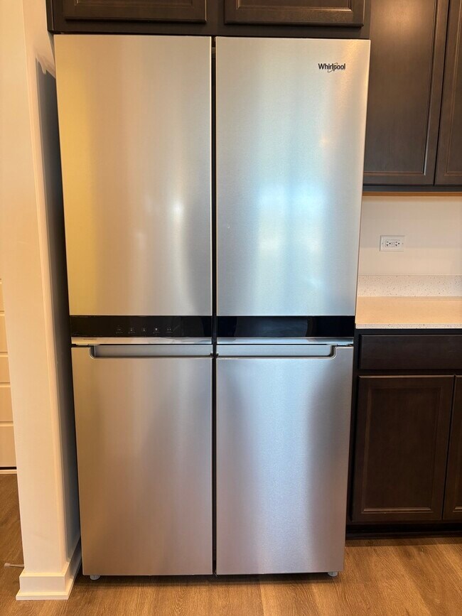 Building Photo - 2246 Barbera Dr