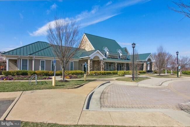 Building Photo - 24650 Caribou Square
