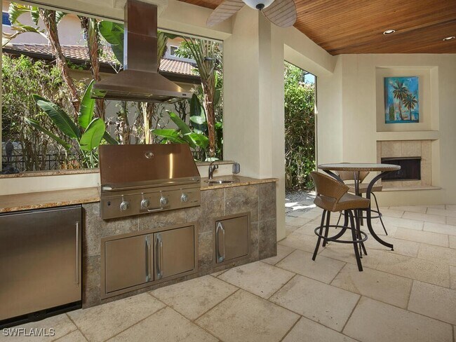 Building Photo - 377 Pirates Bight