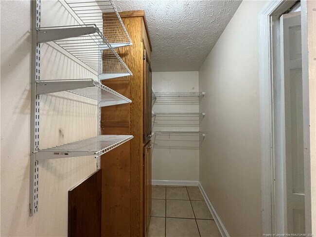 Building Photo - 405 Bannerman Pl