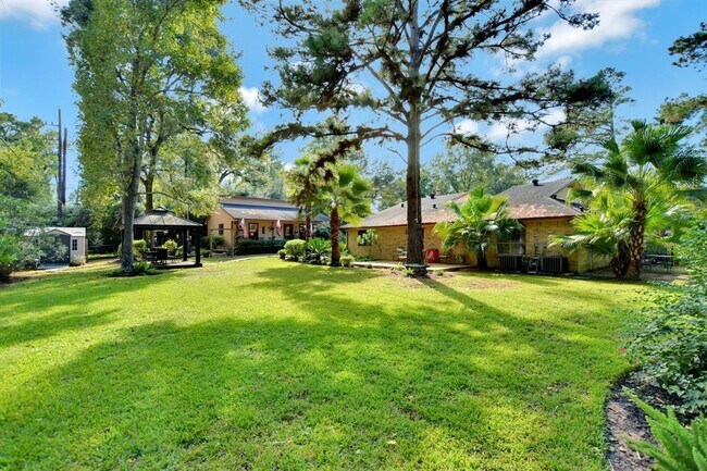 Building Photo - 12722 Cypress Pass Loop E