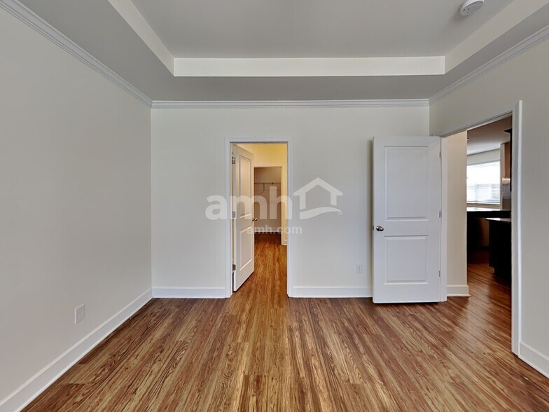 Building Photo - 6013 Trailwater Dr