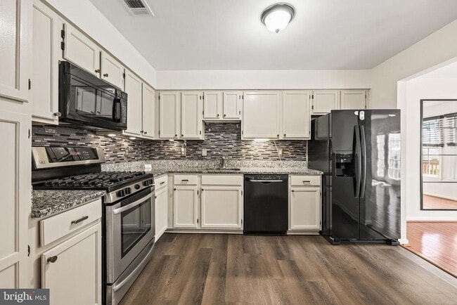 Building Photo - 4045 Chetham Wy
