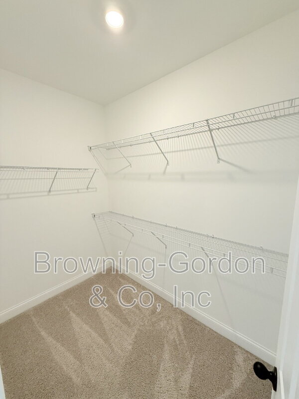 Building Photo - 312 Traywick Pl