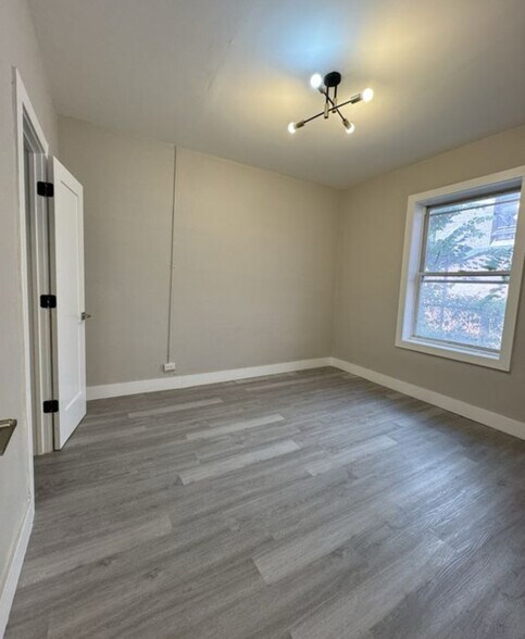 Building Photo - 104 Belmont Ave
