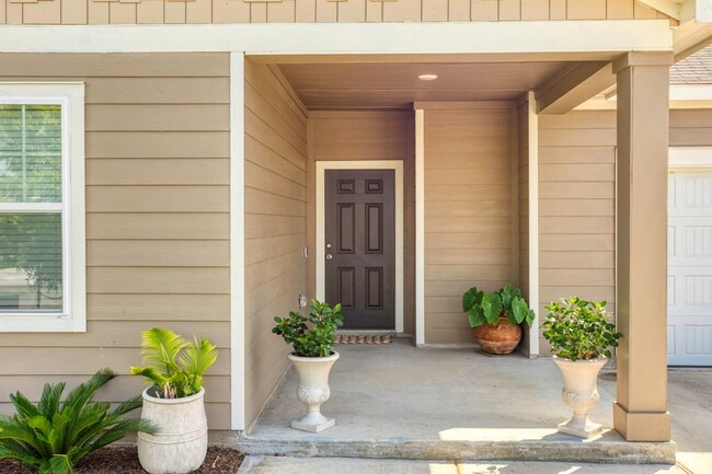 Building Photo - 121 Rubrum Rd