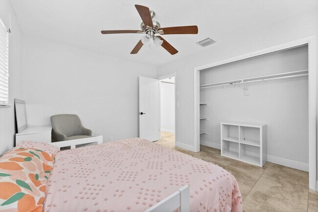 Building Photo - 1257 NW 5th St