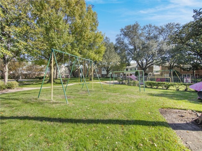 Building Photo - 6440 Olympia Dr