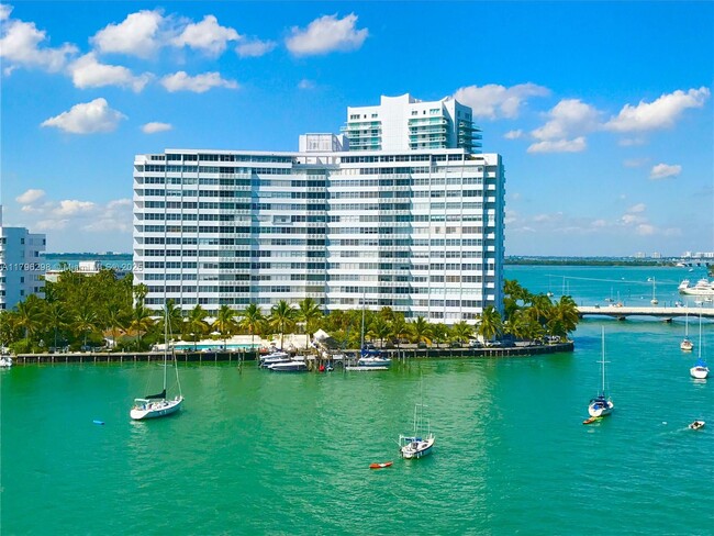Building Photo - 20 Island Ave