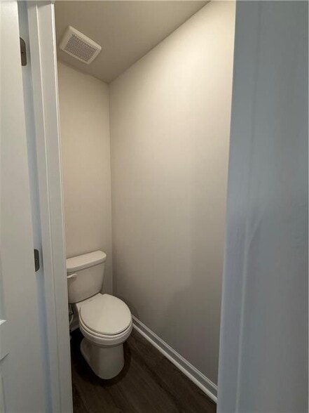 Building Photo - 79 Holland Cv