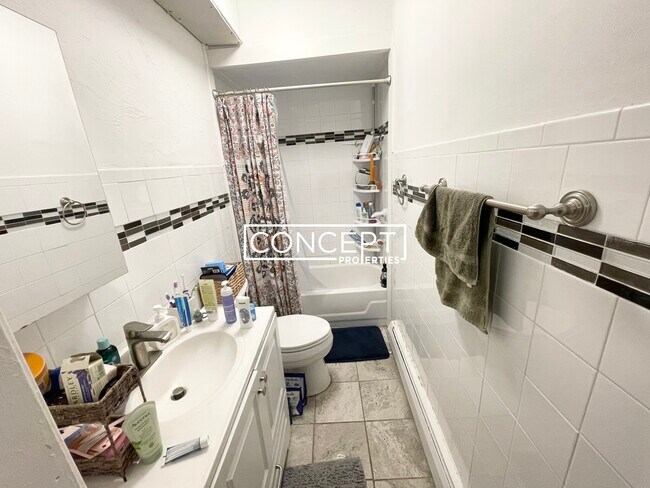 Building Photo - 8 Bickford Ave