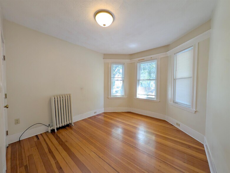 Building Photo - 79 Conwell Ave