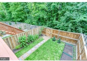 Building Photo - 15242 Streamside Ct