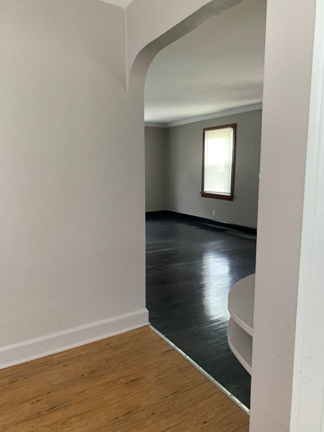 Building Photo - Madison Rental