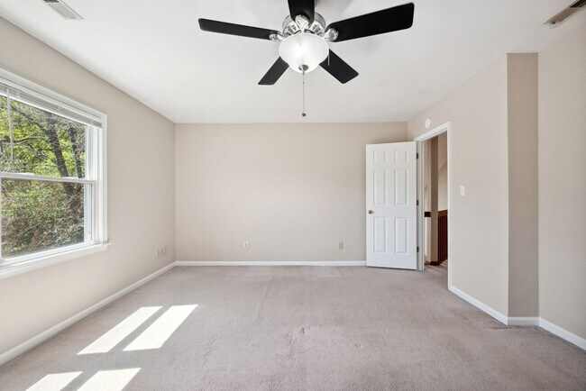 Building Photo - 304 Lynn's Way Yorktown VA 23962: Freshly Painted Updated Photos Coming !