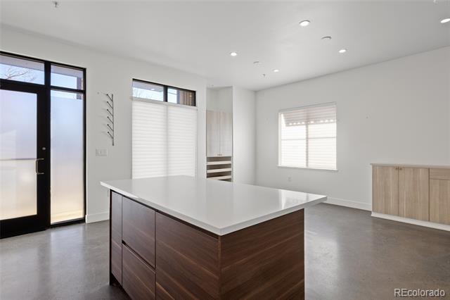 Building Photo - 3149 Blake St