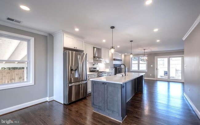 Building Photo - 6816 Westcott Rd