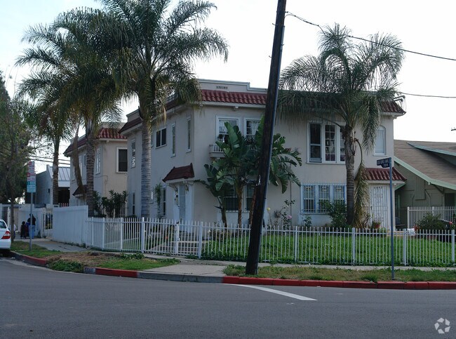 Primary Photo - 5000 Marathon St