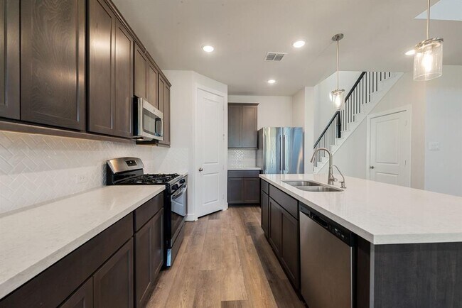 Building Photo - 20914 Kadefield Dr