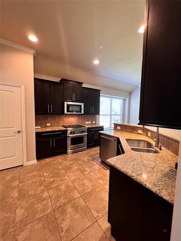 Building Photo - 3525 Twin Pines Dr