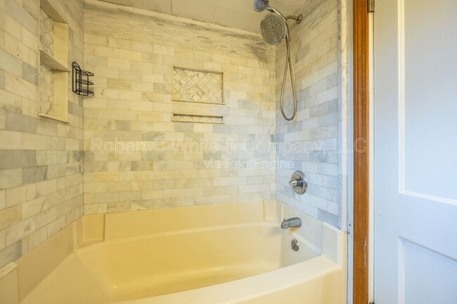 Building Photo - 70 Snipsic Lake Rd