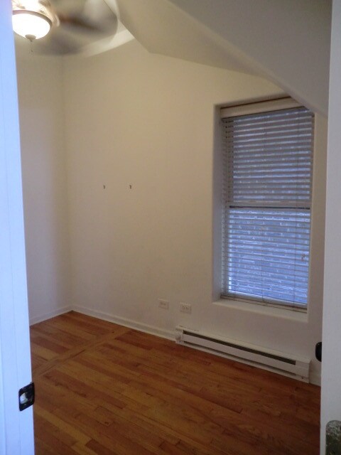 Building Photo - 2728 N Artesian Ave