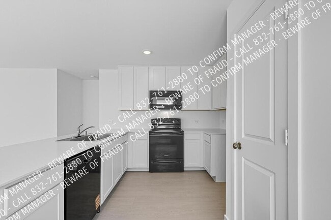 Building Photo - 6433 Middlebury Dr
