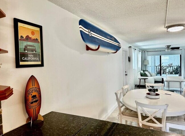 Building Photo - 1975 SE 3rd St