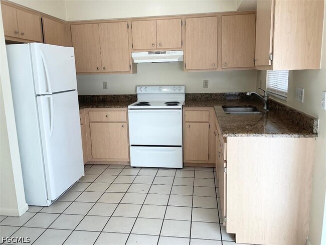 Building Photo - 1423 Andalusia Blvd