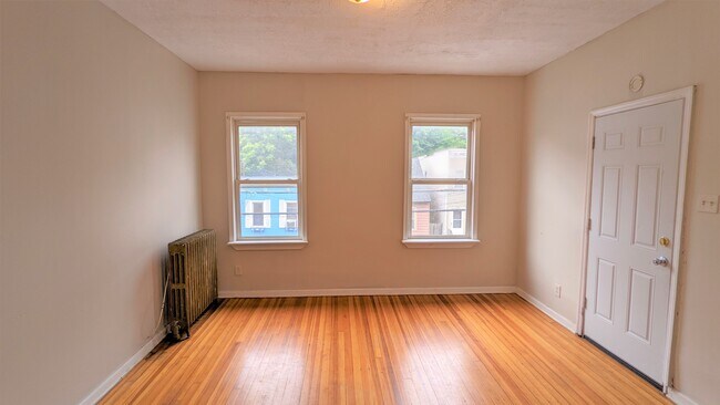 Building Photo - 395 Livingston Ave