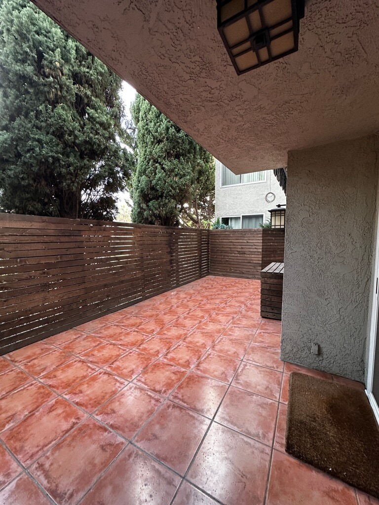 Huge patio - 11951 Mayfield Ave