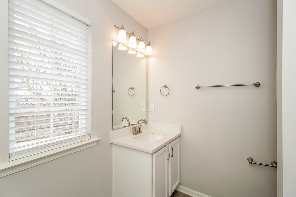 Building Photo - 494 Darbys Run Ct