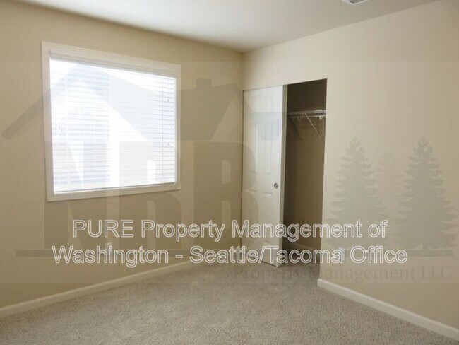 Building Photo - 7920 164th St E