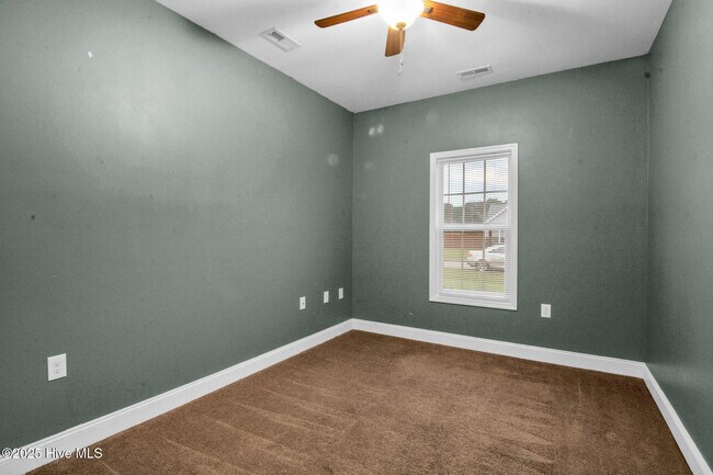 Building Photo - 102 Conley Hills Dr