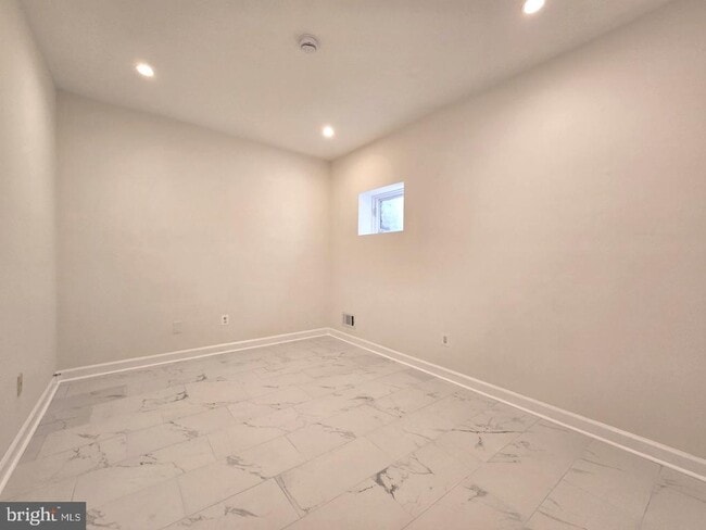 Building Photo - 5135 Westbard Ave
