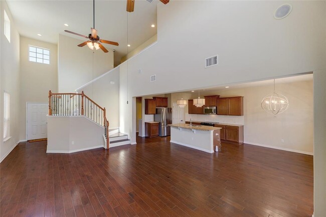 Building Photo - 16105 Travesia Way