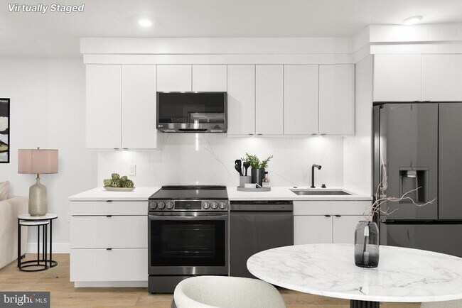 Building Photo - 1208 M St NW