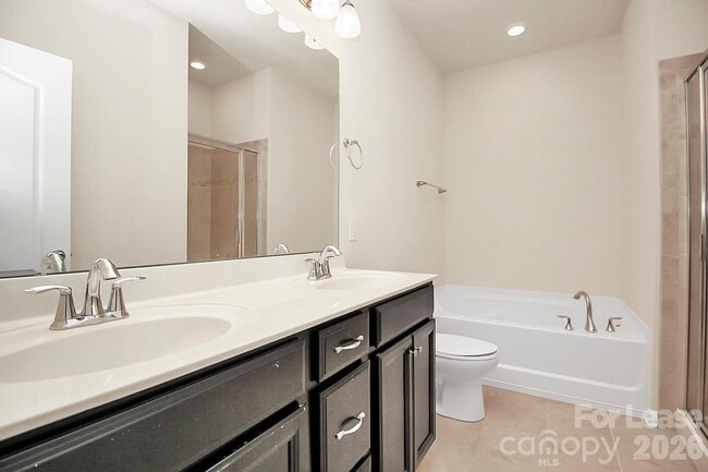 Building Photo - 5040 Mockernut Ln