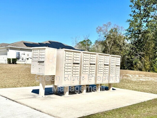 Building Photo - 8704 Lake George Cir W