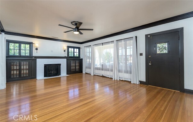 Building Photo - 5124 N Maywood Ave