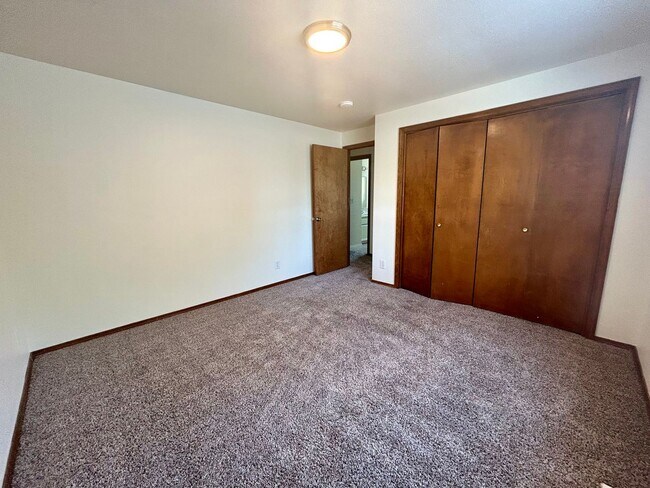 Building Photo - 4271 N Pennfield Pl