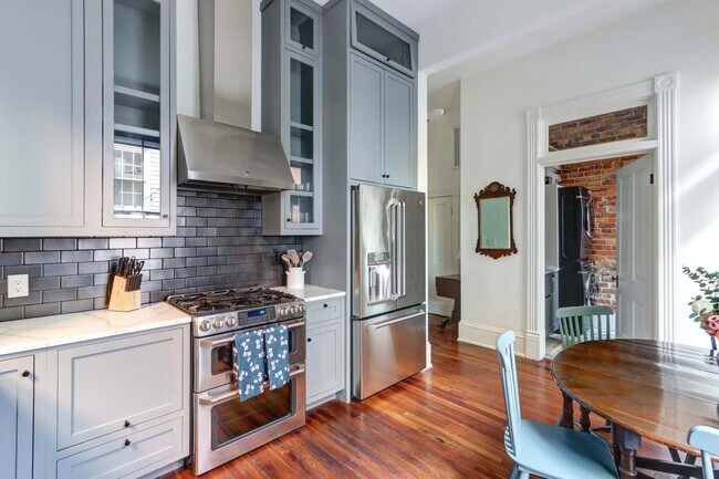 Building Photo - 415 Whitaker St