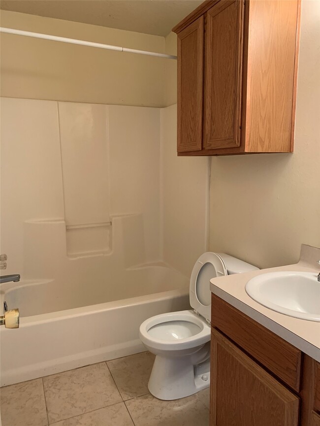 Building Photo - 4100 College Main St