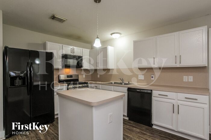 Building Photo - 17107 Scuttle Way