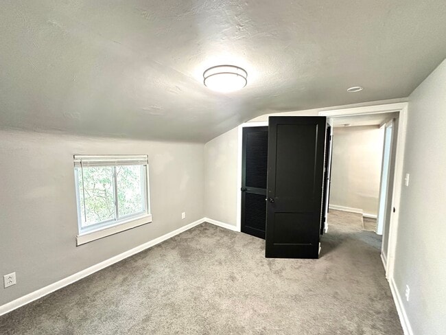 Building Photo - Updated 3 Bed, 1 Bath Home in Penn Hills - Quiet Street, Private Deck - Available Immediately!